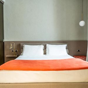 Camera standard con letto king size